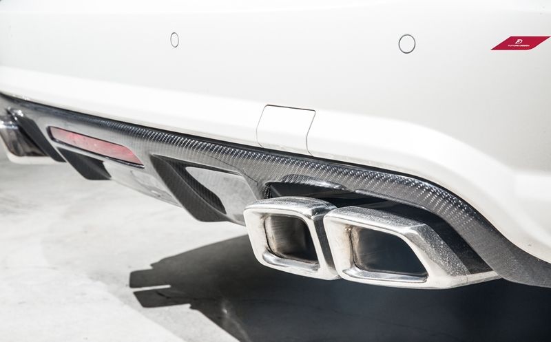 W218 CLS - AMG CLS63 style Carbon Rear Diffuser 04